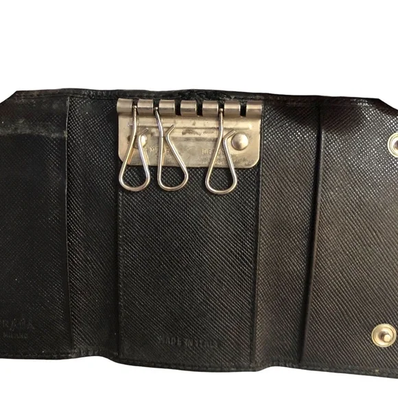Prada Logo Black Silver Plaque Tri-Fold Key Case Key Unisex Logo Luxury HP - Picture 5 of 14